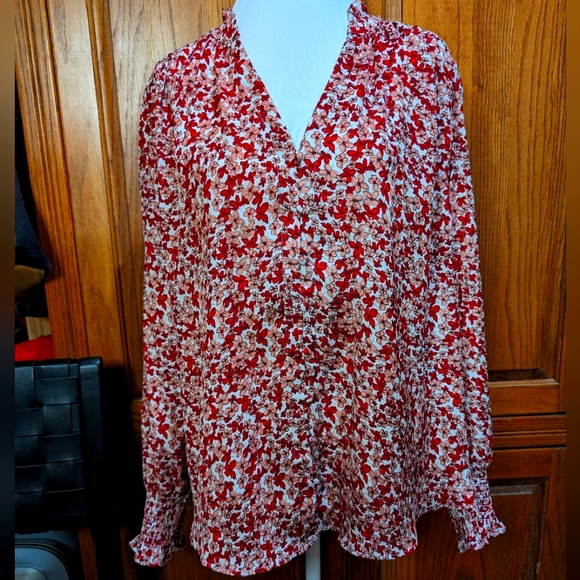 cooper & ella Tops - Cooper&Ella L red/peach microfloral cottagecore ruffle trim longsleeve flowy top